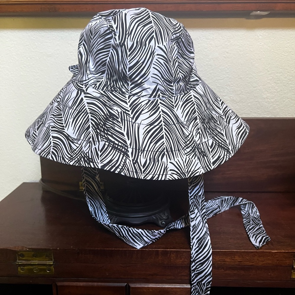 Coolibar palm leaf print Bucket Hat